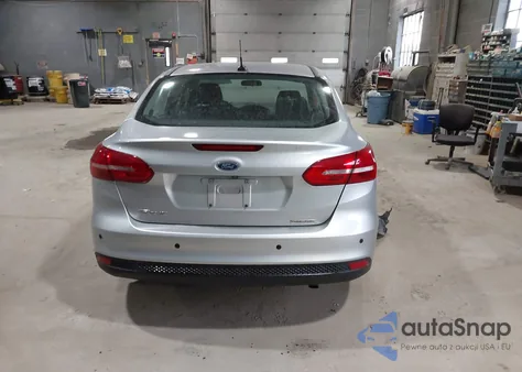 2016 Ford Focus S from USA, damaged, VIN 1FADP3E22GL352990